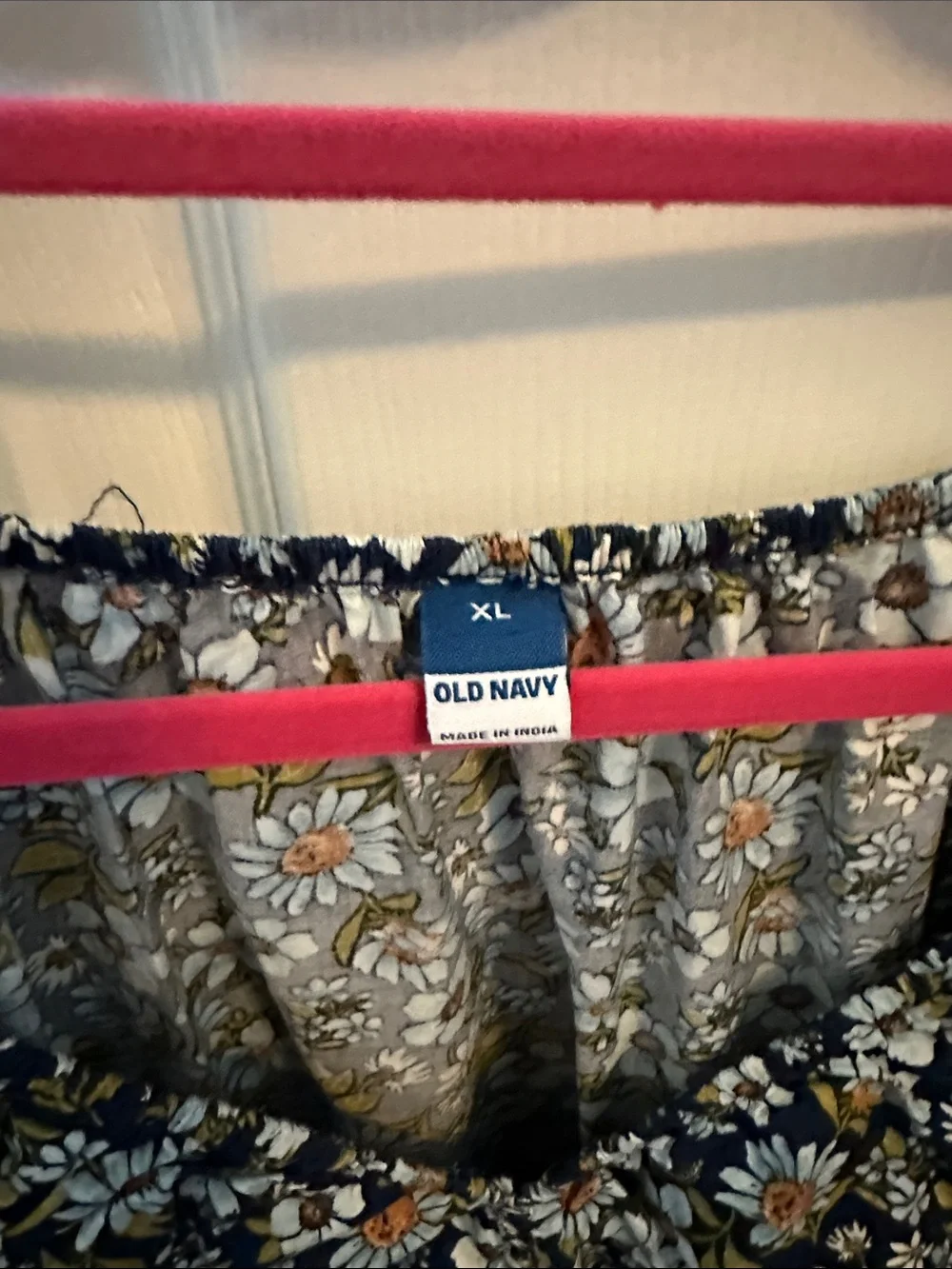 Old Navy Navy Floral Peasant Top with Daisies